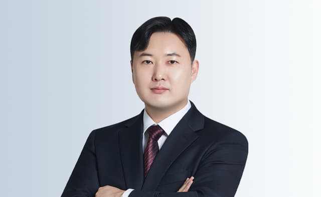 경복궁 담벼락 훼손 vs 시위 압박…청와대 앞 단식농성 무슨일이? [세상&]
